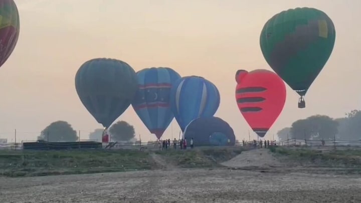जल से लेकर नभ तक काशी में बिखरेगा रंग, 17-20 जनवरी तक हाॅट एयर बैलून फेस्टिवल और बोट रेस UP Tak