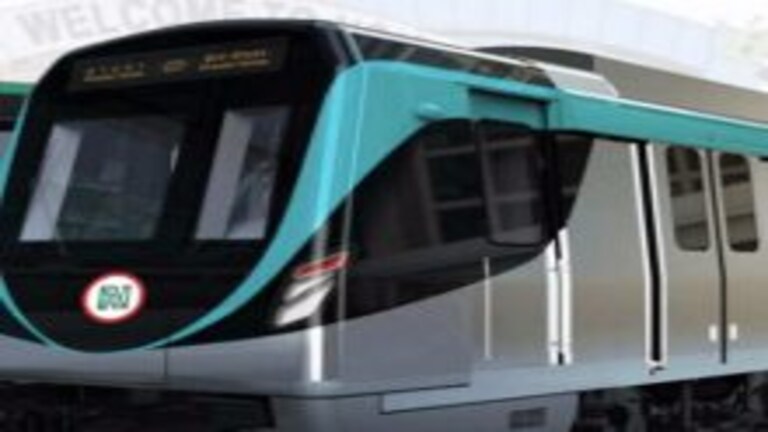 ध्यान दीजिए! Noida Metro में अब सफर करने के लिए कार्ड में रखना होगा इतना बैलेंस, पर क्यों? UP Tak