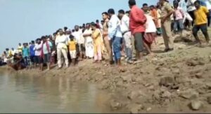 गाजीपुर: महापर्व की खुशियां मातम में बदली, छठ घाट बनाते समय चाचा-भतीजा नदी में डूबे, मौत UP Tak