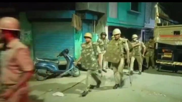 मुरादाबाद: जुए के पैसों के बंटवारे को लेकर दो पक्षों में जमकर मारपीट, बुलानी पड़ी फोर्स UP Tak