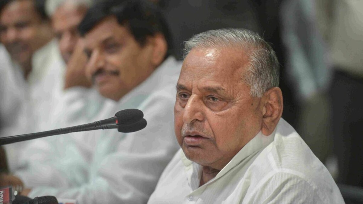 नेता जी के निधन के बाद पूरे सैफई में नहीं मनाया जा रहा ये त्यौहार, जानें लोगों ने क्या कहा UP Tak