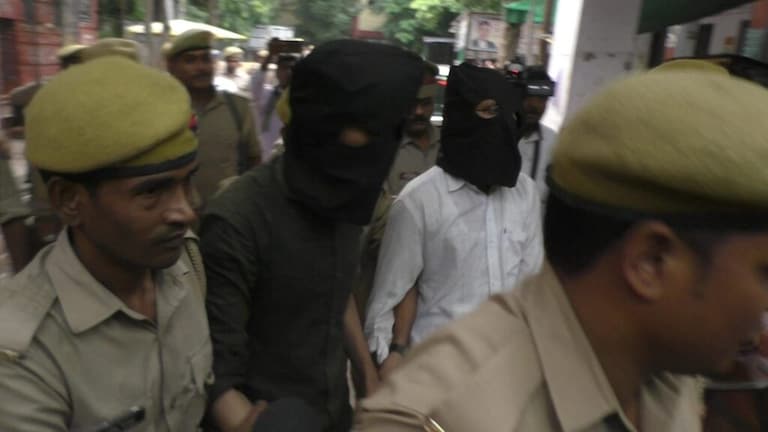 PFI के पकड़े गए दो सदस्यों को वाराणसी कोर्ट में किया गया पेश, 14 दिन की न्यायिक रिमांड में UP Tak