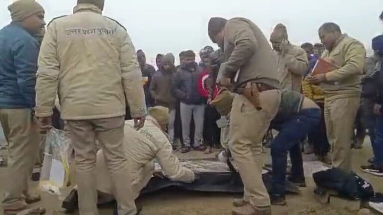 कानपुर: नए साल का जश्न मनाने निकले छात्र की अर्धनग्र अवस्था में मिली लाश, मचा हड़कंप UP Tak