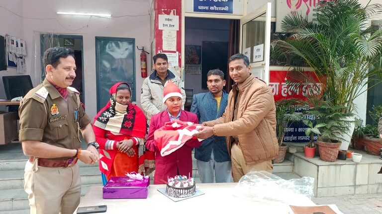 गाजियाबाद: परिजनों से नाराज होकर बच्चे ने छोड़ा घर, फिर सैंटा क्लॉज बनकर आई पुलिस UP Tak