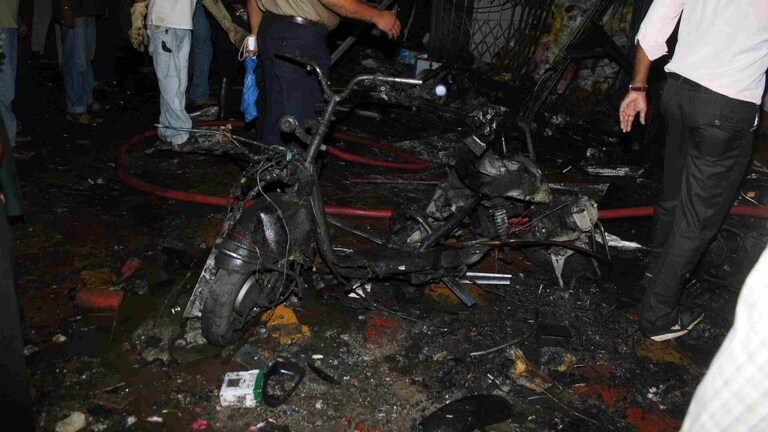 2008 में वाराणसी में हुए बम धमाकों से संबंधित 2 मामलों में आतंकवादी वलीउल्ला खान दोषी करार UP Tak