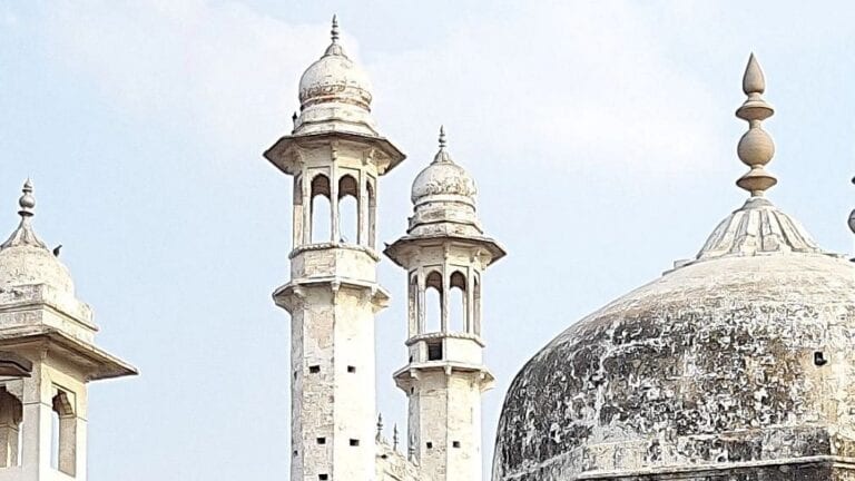 ज्ञानवापी मस्जिद हिंदुओं को सौंपने की मांग वाली याचिका पर कोर्ट ने दी सुनवाई की नई तारीख UP Tak