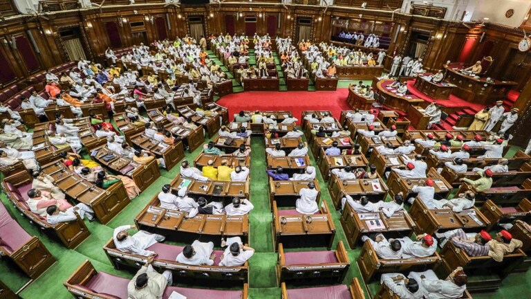 विधानसभा सत्र में राज्यपाल के अभिभाषण के दौरान कट गई बिजली, कई अफसरों पर गिरी गाज UP Tak