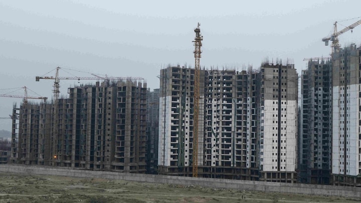 गौतमबुद्ध नगर: ‘उत्तर प्रदेश रेरा’ के तहत कई बिल्डरों की कुर्क संपत्ति की होगी ई-नीलामी UP Tak