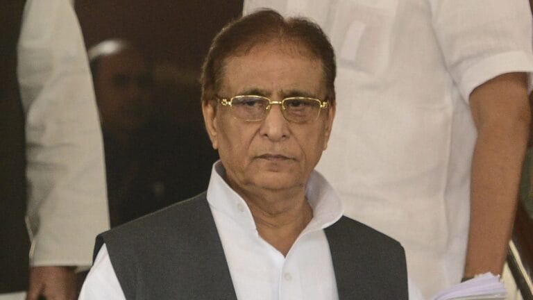 ‘DM के दबाव में आजम खान के खिलाफ की थी शिकायत’… अधिकारी का कोर्ट में बड़ा खुलासा UP Tak