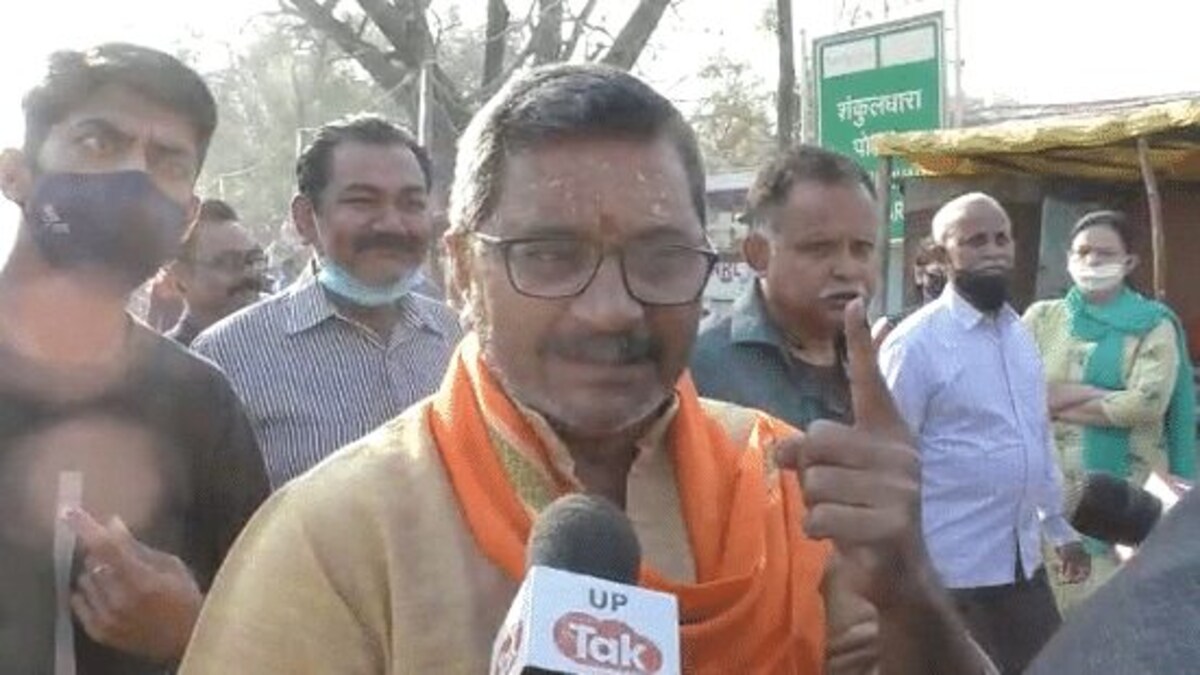 नीलकंठ तिवारी ने डाला वोट, माफी मांगने के सवाल पर बोले- ‘FB लाइव देखिए, क्लियर हो जाएगा’ UP Tak