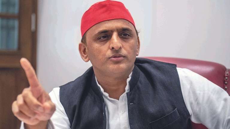 ‘बुलडोजर में नहीं होता दिमाग’ – नोएडा में अखिलेश यादव में कसा तंज UP Tak