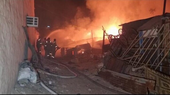 नोएडा: सेक्टर-93 की झुग्गियों में लगी भीषण आग, इलाके में अफरा-तफरी का माहौल UP Tak