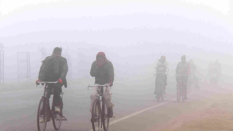 5 जनवरी को यूपी के इन इलाकों में बारिश के साथ पड़ेगी भीषण ठंड, ऑरेंज अलर्ट जारी UP Tak