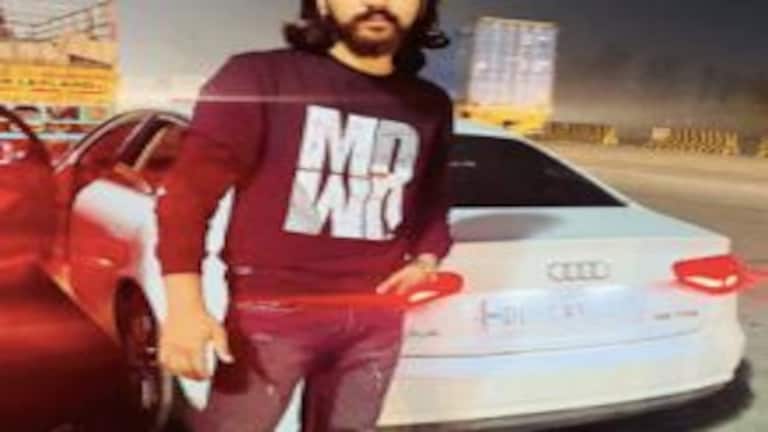 नोएडा: इंस्टाग्राम स्टार Rowdy Bhati की कार के परखच्चे उड़े, आखिरी वीडियो में गाया था गाना UP Tak