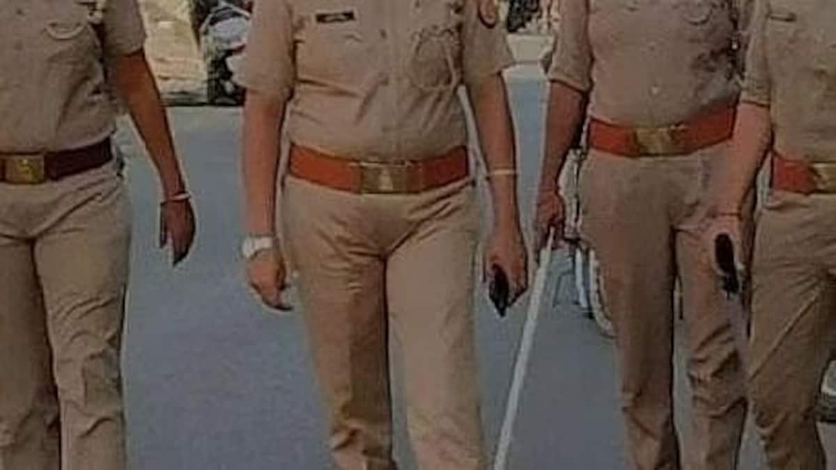 गोरखपुर: कैंसर से हुई थी पत्नी की मौत, खुद भी गवां चुका था एक पैर, बेटियों संग दे दी जान UP Tak