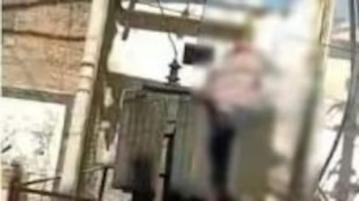 झांसी: देखें, ट्रांसफार्मर पर ही खाक हो गई लाइनमैन की जिंदगी, लापरवाही से एक परिवार तबाह UP Tak