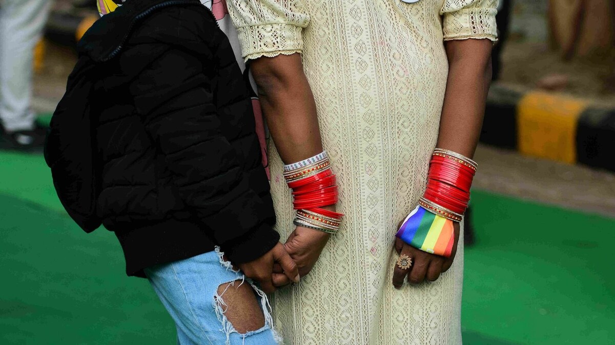 Gay रिलेशनशिप में प्रेमी ने शारीरिक संबंध बनाने से किया मना, फिर लड़के ने ऐसे लिया ‘बदला’ UP Tak