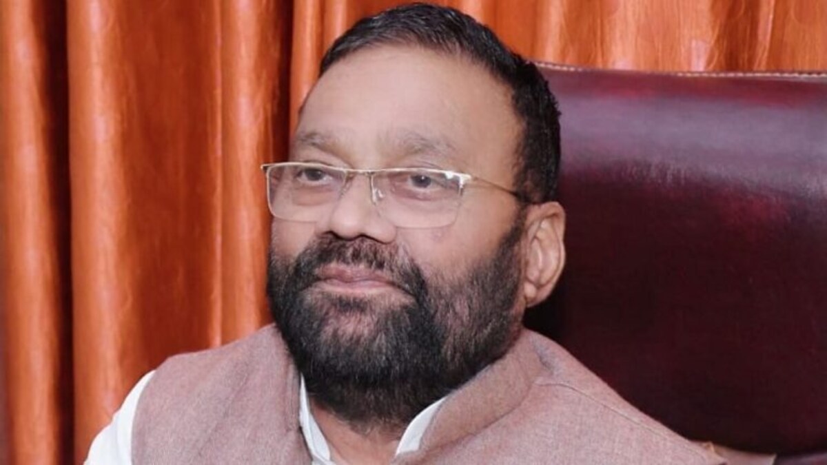 रामचरितमानस पर टिप्पणी के बीच अब स्वामी प्रसाद मौर्य ने लेटे हनुमान मंदिर पर किया कमेंट UP Tak