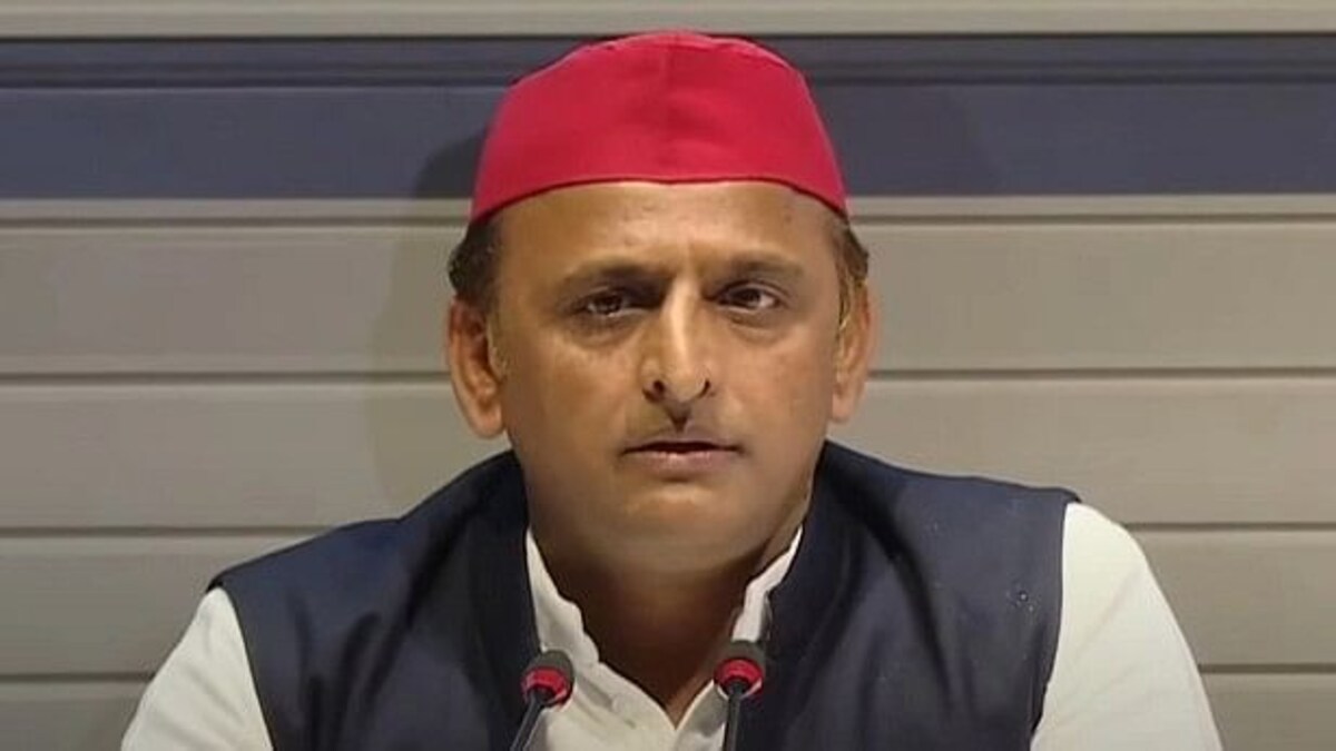 कानपुर अग्निकांड के पीड़ितों से बात करते हुए डिप्टी CM का वीडियो आया सामने, अखिलेश ने कसा तंज UP Tak