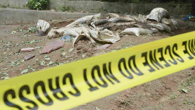 20 हजार रुपए का इनामी था सचिन उर्फ सिक्की, पुलिस ने पैर में गोली मार यूं किया अरेस्ट UP Tak