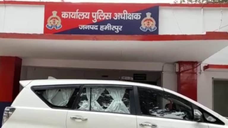 लानत है! हमीरपुर में पुलिस चौकी में खड़ा ट्रक ही हो गया चोरी, इंस्पेक्टर ने ये जानकारी दी UP Tak