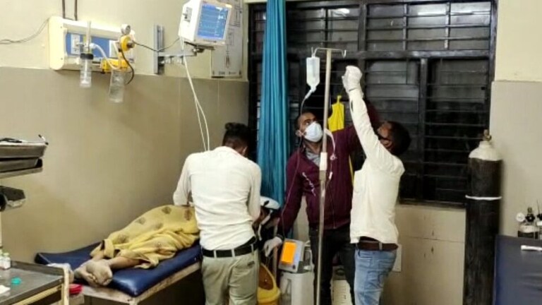 कौशांबी: घर वालों को स्वीकार नहीं थी लव स्टोरी, युवती ने प्रेमी के घर पहुंच खा लिया जहर UP Tak