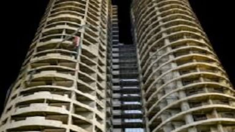 नोएडा: इन 10 प्वाइंट्स में समझिए सुपरटेक ट्विन टॉवर के 11 से 40 मंजिल के सफर की कहानी UpTak