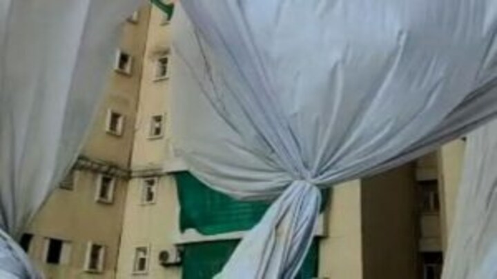 नोएडा: ट्विन टावर विध्वंस के बाद एटीएस विलेज सोसायटी के फ्लैट्स और खंभों में आई दरारें? UP Tak