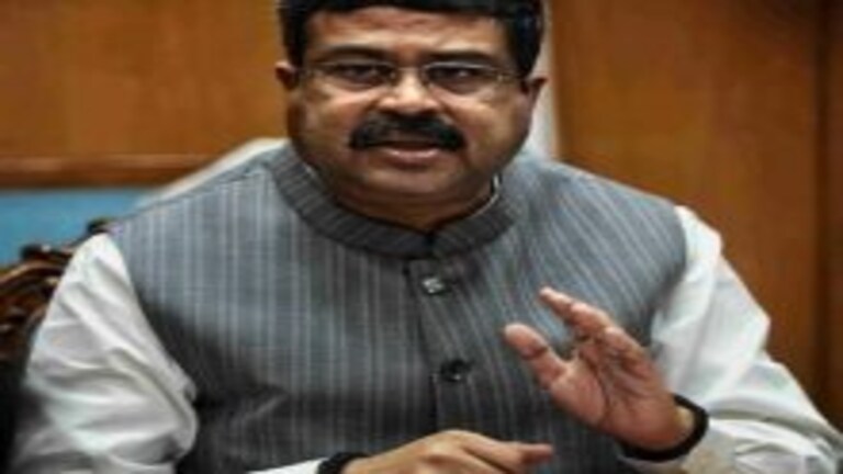 यूपी BJP चुनाव प्रभारी धर्मेंद्र प्रधान का 3 दिन का दौरा, बड़े नेताओं से रण साधने की तैयारी UP Tak