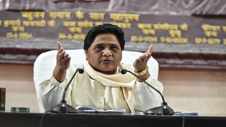 2022 के लिए मायावती की स्पेशल तैयारी, कांशीराम की पुण्यतिथि पर मंगाया बूथ का रिपोर्ट कार्ड UP Tak