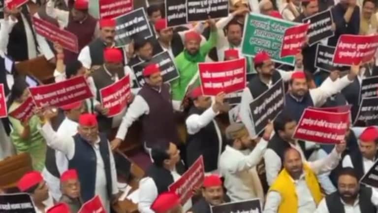 विधानसभा सत्र में सपा का हंगामा, जातीय जनगणना पर खोला मोर्चा, अखिलेश बोले- CM दूसरे प्रदेश से हैं UP Tak