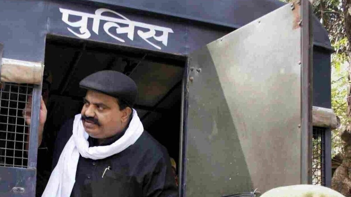 उमेश पाल हत्या केस: ‘पुलिस के हाथ लगे अहम सबूत’, गुजरात जाकर अतीक से पूछताछ करेगी UPSTF उमेश पाल हत्या केस: 'पुलिस के हाथ लगे अहम सबूत', गुजरात जाकर अतीक से पूछताछ करेगी UPSTF