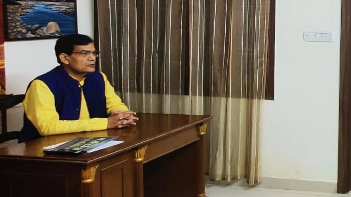 मंत्री एके शर्मा ने कहा- ‘बिना ओबीसी आरक्षण के निकाय चुनाव प्रदेश सरकार नहीं कराएगी’ UP Tak