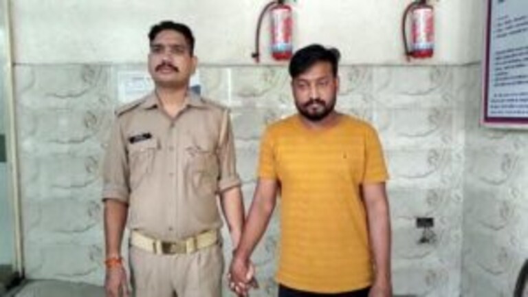 डीमैट अकाउंट बनाकर करेंसी ट्रेडिंग के नाम पर करते थे ठगी, ग्राहकों को ऐसे फंसाता था गैंग UP Tak