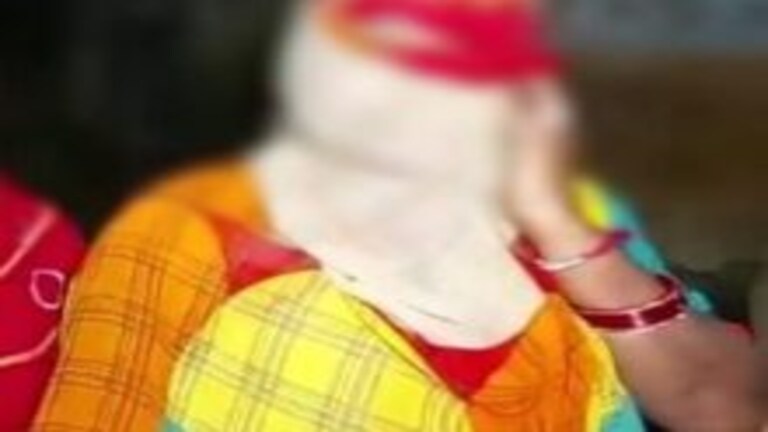 हरदोई: 3 साल पहले बस से घर जा रही थी किशोरी, रास्ता भटकी तो महिलाओं ने किया ये हाल UP Tak