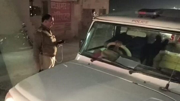 कन्नौज: बदमाशों ने पुलिस इंस्पेक्टर को ही लूट लिया! घायल करके उड़ा ले गए कार, मचा हड़कंप UP Tak