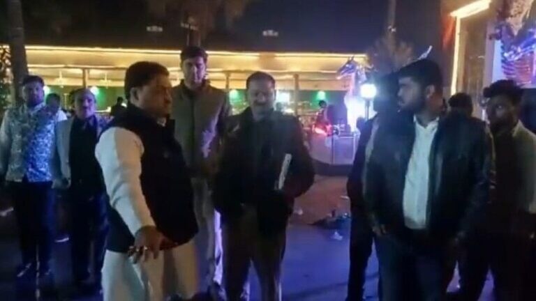 कानपुर: BJP नेता के भाई की शादी में अचानक चली गोली और फंक्शन में आया बाउंसर गिर पड़ा UP Tak