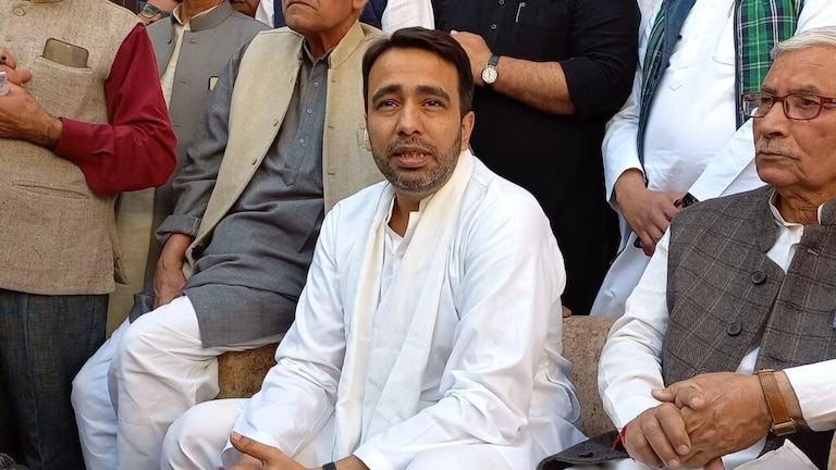 खतौली में SP-RLD गठबंधन प्रत्याशी का प्रचार क्यों नहीं कर रहे अखिलेश? जयंत ने दिया ये जवाब UP Tak