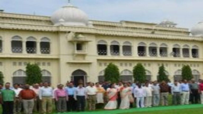 हाईकोर्ट ने दिया ऐसा आदेश जिससे लखनऊ यूनिवर्सिटी के शिक्षक हो जाएंगे बेहद खुश, जानिए UP Tak