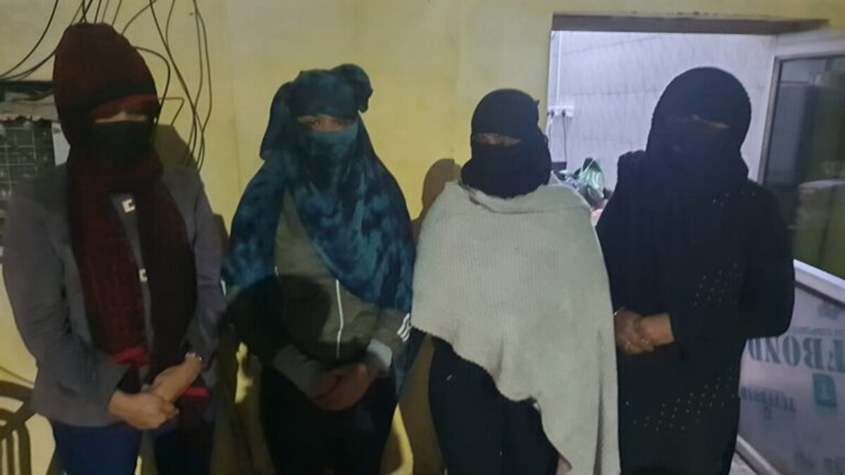 आगरा: स्पा सेंटर में चल रहा था गंदा काम! 10 युवक और युवतियों को पकड़ा गया, ये सब पता चला UP Tak