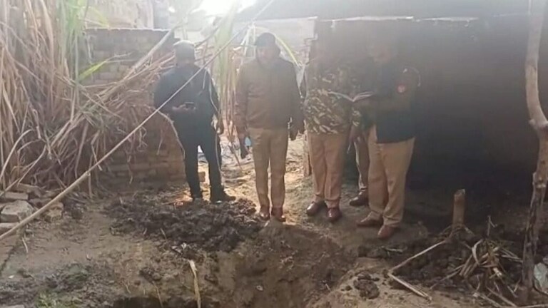 मैनपुरी: बेटी ने प्रेम किया तो घरवालों ने जानवरों के तबेले में गाड़ दिया? जानिए पूरा मामला UP Tak