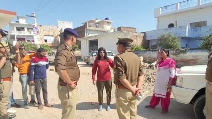 हमीरपुर: दिनदहाड़े 12वीं की छात्रा का पर्स लूट ले गए बदमाश, फीस के 21000 रुपए रखे थे इसमें UP Tak