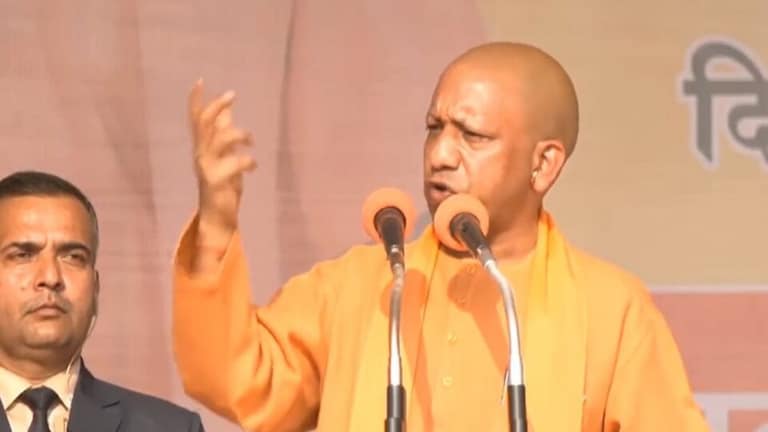 सीएम योगी बोले- ‘आज शिवपाल बन चुके हैं पेंडुलम, कभी इधर-कभी उधर’, अखिलेश पर भी साधा निशाना UPTak