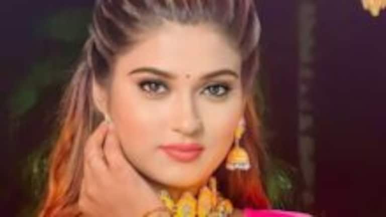 लिव-इन से टूटा दिल फिर ब्रेकअप पार्टी करने गई थीं आकांक्षा दुबे? पुलिस को पता चली ये बातें UP Tak