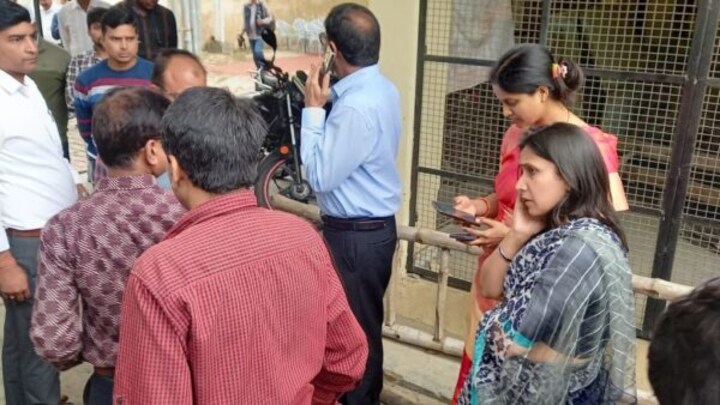 बरेली: मशीन के डेमो के दौरान हुआ धमाका, बाल-बाल बचे योगी सरकार के मंत्री अरुण कुमार UP Tak