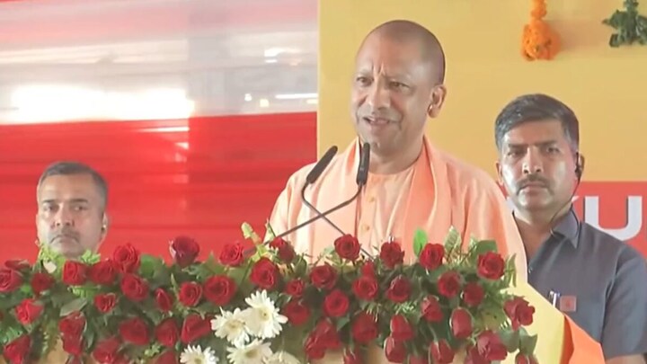 इंफ्रास्ट्रक्चर के लिए स्टील उतनी ही आवश्यक है, जितनी शरीर के लिए हड्डी आवश्यक है: सीएम योगी UP Tak