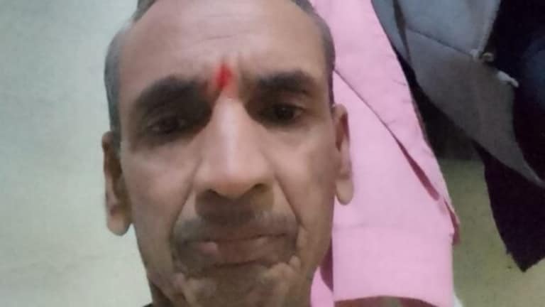 इस बात पर बेटे ने पिता का सिर काटकर धड़ से किया अलग, ट्रॉली बैग में भरकर सड़क पर फेंकी लाश UP Tak