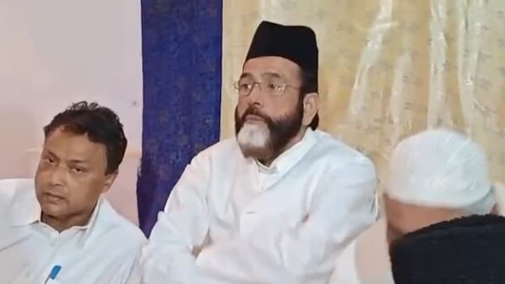 ऐसा न हो हम मुस्लिम राष्ट्र मांगने लगें’ तौकीर रजा ने दिया था विवादित बयान, केस दर्ज UP Tak