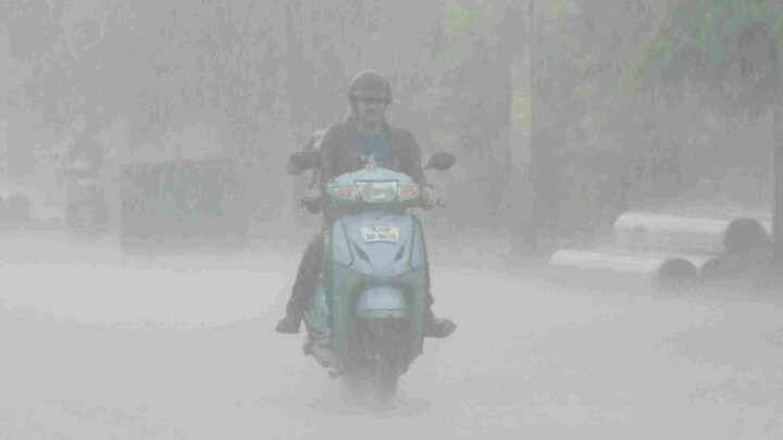 क्या UP में आज भी होगी बारिश? जानिए लखनऊ, गोरखपुर, वाराणसी से लेकर नोएडा तक कैसा रहेगा मौसम UP Tak