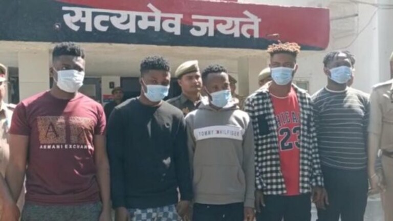 डेटिंग ऐप के जरिए ठगी, प्यार के जाल में फंसाकर महिलाओं को शिकार बनाता था विदेशी गिरोह UP Tak